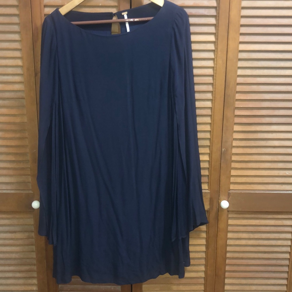 FreePeople navy dress w/open princess sleeve.lined